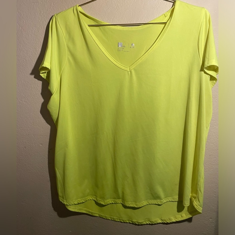 Xersion Yellow Women’s V-neck T-shirt top-1xl